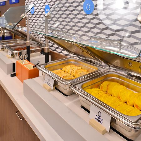 Holiday Inn Express - Plymouth By Ihg Екстер'єр фото
