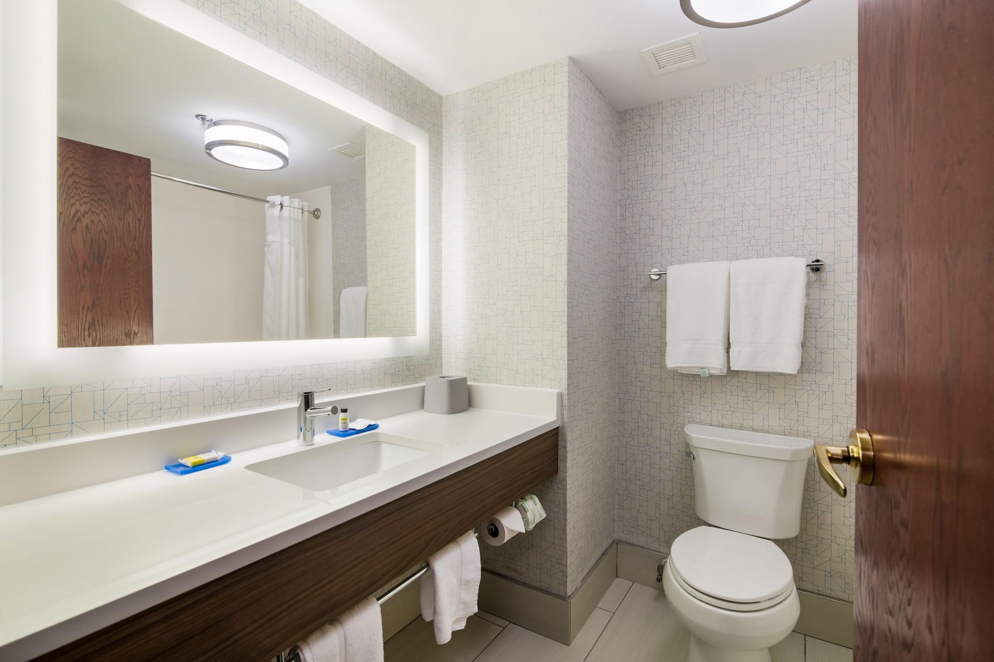 Holiday Inn Express - Plymouth By Ihg Екстер'єр фото