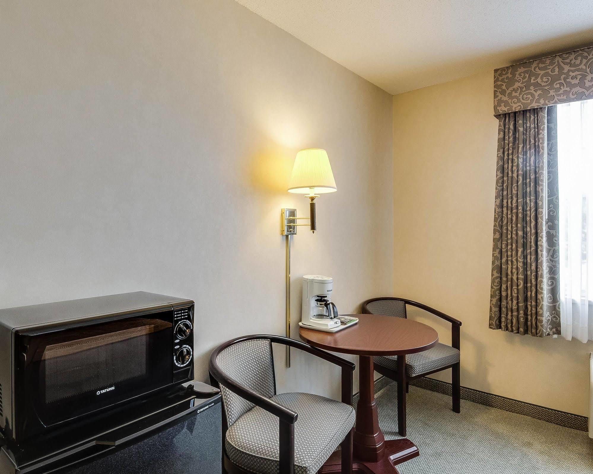 Holiday Inn Express - Plymouth By Ihg Екстер'єр фото