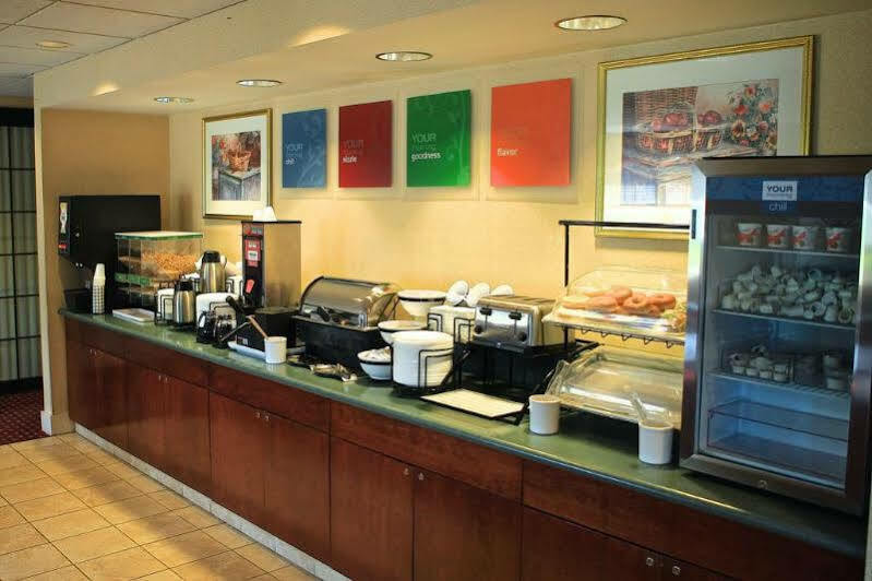 Holiday Inn Express - Plymouth By Ihg Екстер'єр фото